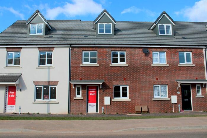4 Bedroom Property To Rent In Tithebarn Way, Exeter, EX1