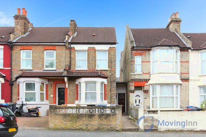 3 Bedroom End Of Terrace House To Rent In Livingstone Road, Thornton Heath, Surrey, CR7