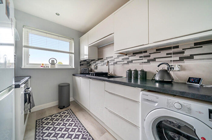 1 Bedroom Flat For Sale In Carlton Road, Sidcup, DA14