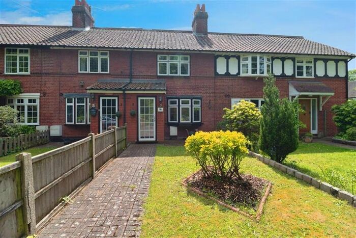 2 Bedroom Terraced House For Sale In Bird Lane, Upminster, RM14