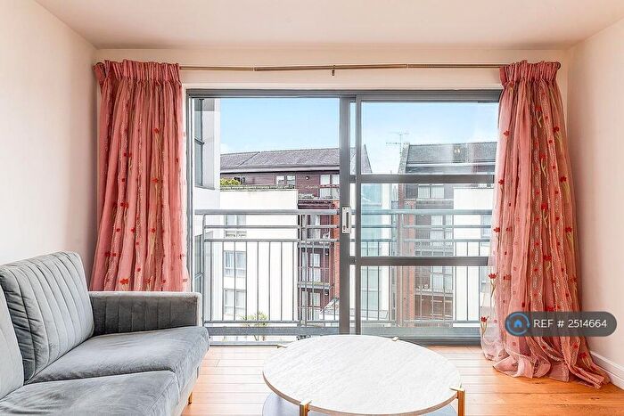 2 Bedroom Flat To Rent In The Arena, Nottingham, NG1