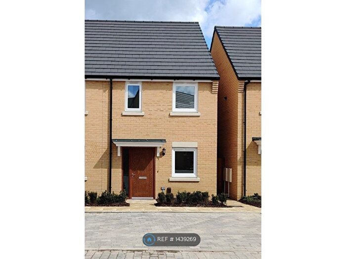 2 Bedroom End Of Terrace House To Rent In Cuckoo Way, Cambridge, CB24