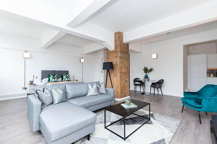 Flat To Rent In Ability View / Kingsland Road, Haggerston, E2