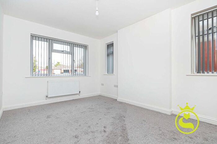 2 Bedroom Bungalow For Sale In Lambs Close, Poole, BH17