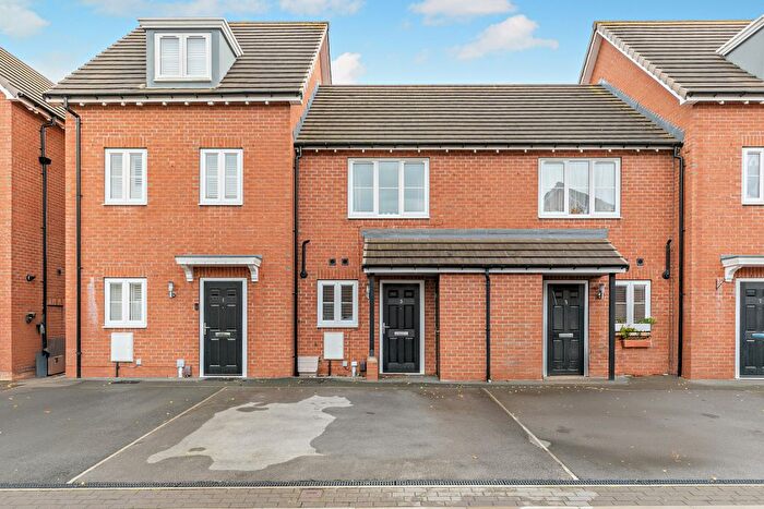 2 Bedroom Town House For Sale In Beecham Square, Castleford, West Yorkshire, WF10