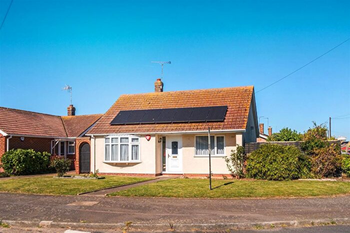 2 Bedroom Detached Bungalow For Sale In Wilkes Road, Broadstairs, CT10