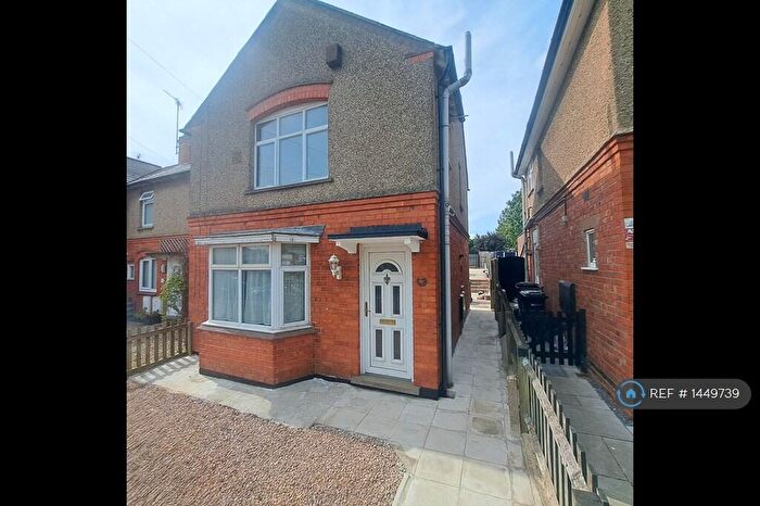 3 Bedroom End Of Terrace House To Rent In Tennyson Road, Rushden, NN10