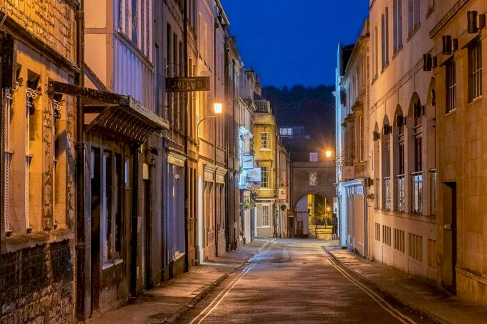 2 Bedroom Apartment To Rent In John Street, BA1