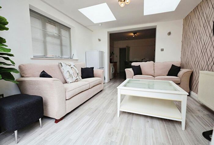 6 Bedroom Property To Rent In Easter Road, Bournemouth, BH9