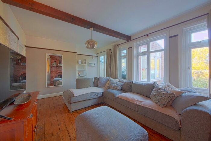 4 Bedroom Detached House To Rent In Courthouse Road, Maidenhead, SL6