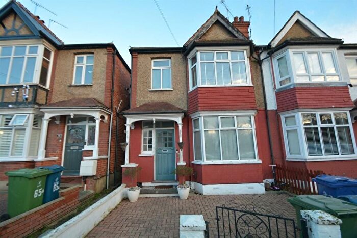1 Bedroom Flat For Sale In Beresford Road, Harrow, HA1