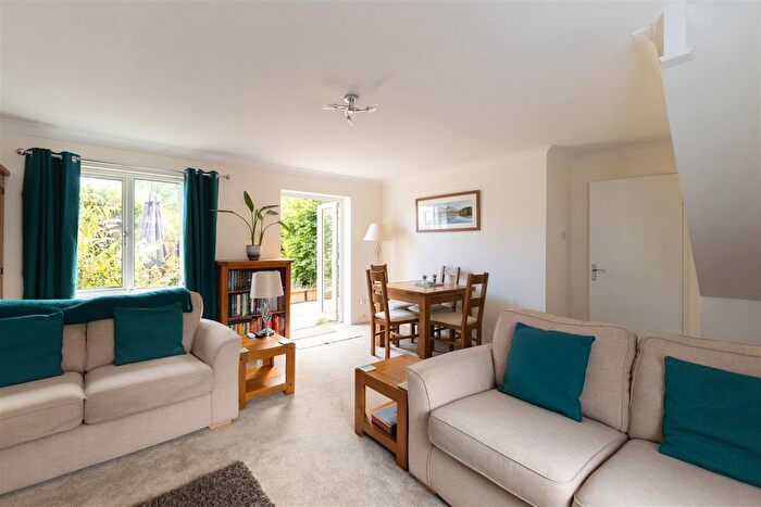 3 Bedroom Semi-detached House For Sale In Little Ridge Avenue, St. Leonards-On-Sea, TN37