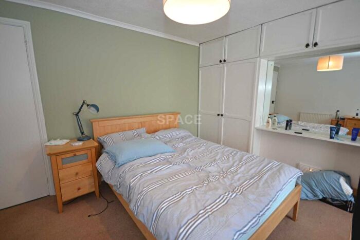 3 Bedroom Terraced House To Rent In Hatherley Road, Reading, RG1