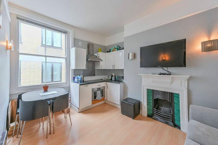 1 Bedroom Flat To Rent In Great Smith Street, Westminster, London, SW1P