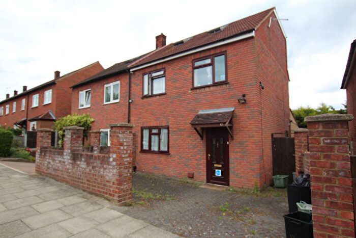 5 Bedroom Detached House For Sale In Huntsman Road, Hainault, IG6