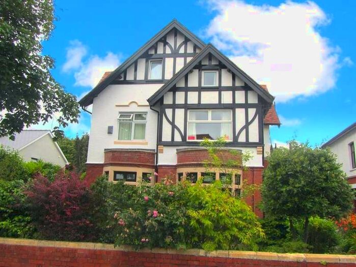 2 Bedroom Apartment To Rent In Palace Road, Llandaff, Cardiff, CF5