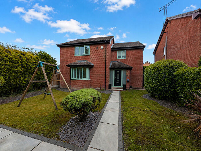 4 Bedroom Detached House For Sale In Wood Close, Ravenfield, S65