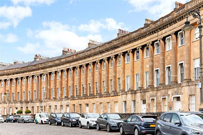 2 Bedroom Flat For Sale In Royal Crescent, Bath, BA1