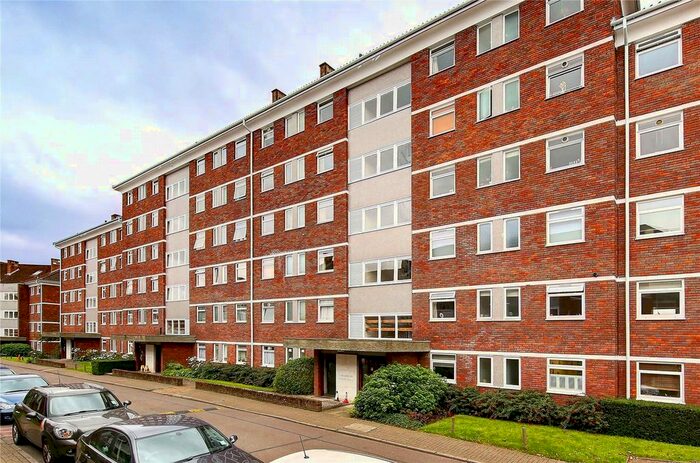 2 Bedroom Flat To Rent In Carisbrooke House, Courtlands, Sheen Road, Richmond, TW10
