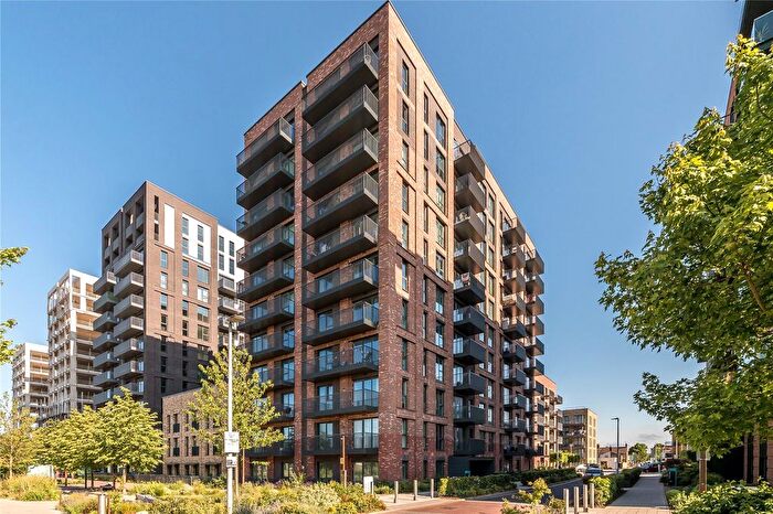 1 Bedroom Flat To Rent In Cedrus Avenue, Southall, UB1