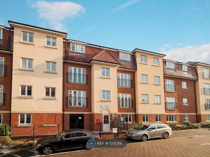 1 Bedroom Flat To Rent In Field House, Morden, SM4