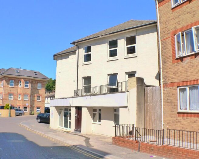 1 Bedroom Flat To Rent In Bournemouth, BH1