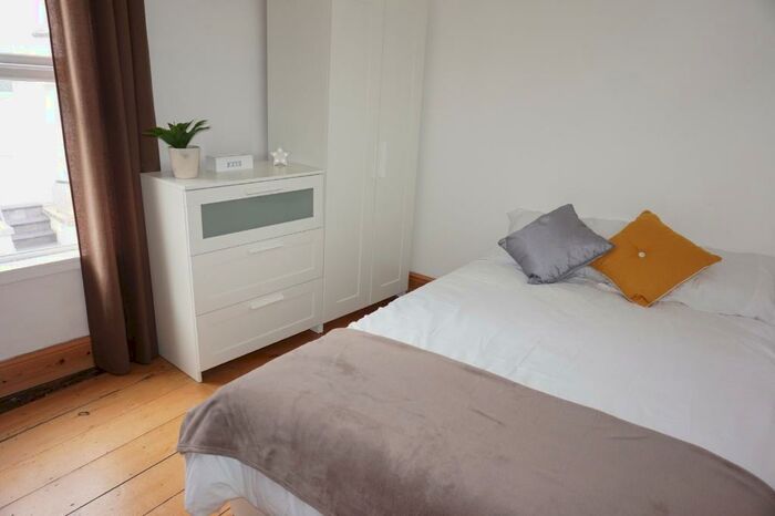 4 Bedroom End Of Terrace House To Rent In Caellepa, Bangor, Gwynedd, LL57