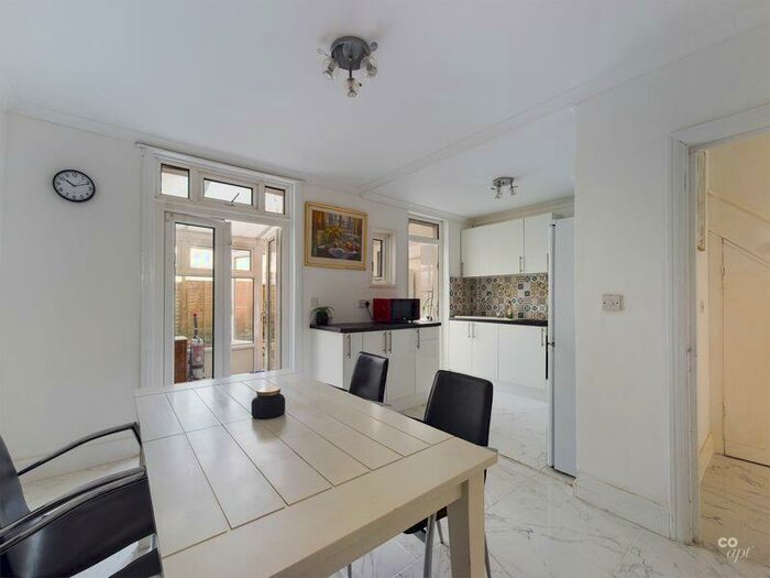 4 Bedroom End Of Terrace House To Rent In Bolsover Road, Hove, BN3