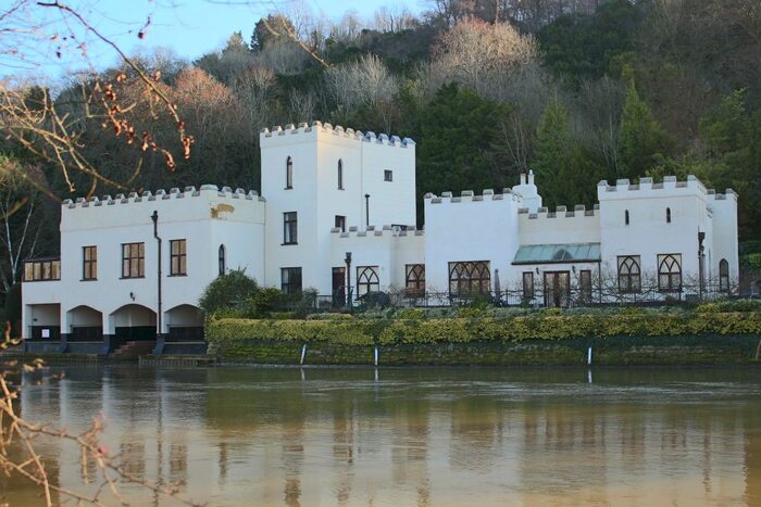 1 Bedroom Flat To Rent In Quarry Wood Hall, Quarry Wood Road, Marlow SL7