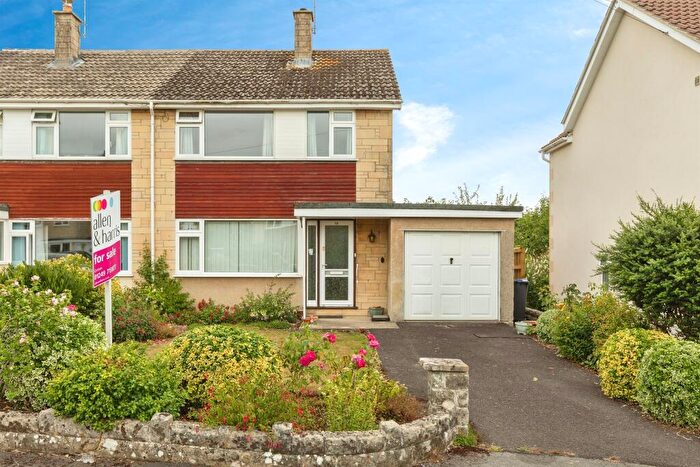 3 Bedroom Semi-Detached House For Sale In Woodborough Road, Corsham, SN13