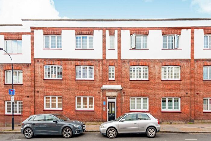 2 Bedroom Flat To Rent In Ranelagh Gardens, London, SW6