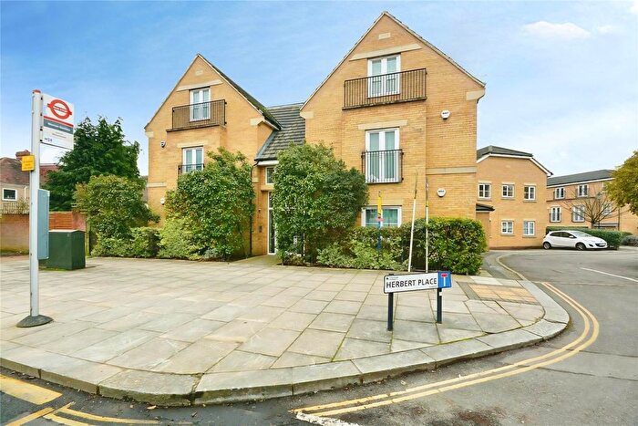 2 Bedroom Flat To Rent In Alderman House, Spring Grove Road, Isleworth, TW7