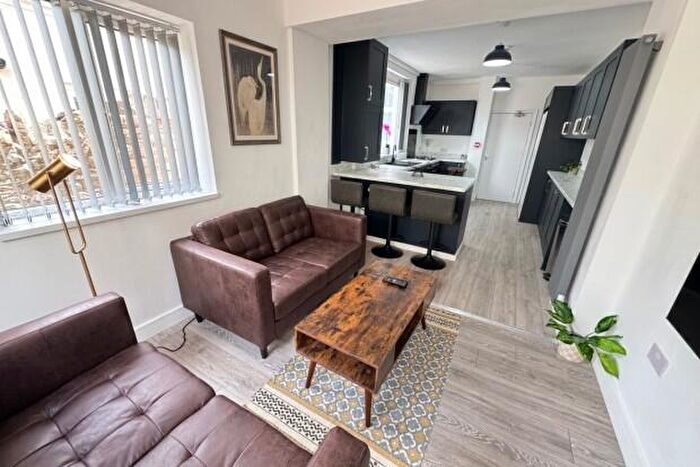 6 Bedroom Terraced House To Rent In Moy Road Cardiff, CF24