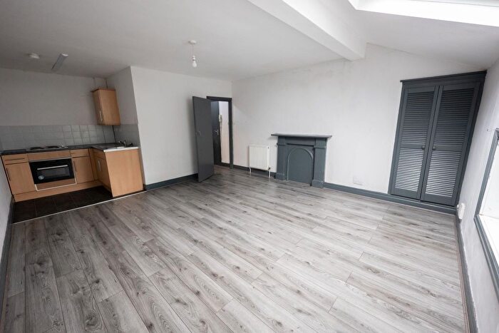 Studio To Rent In South Drive, Liverpool, L15