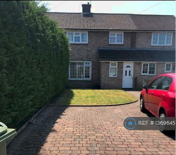 4 Bedroom Semi-Detached House To Rent In Hunts Close, Guildford, GU2