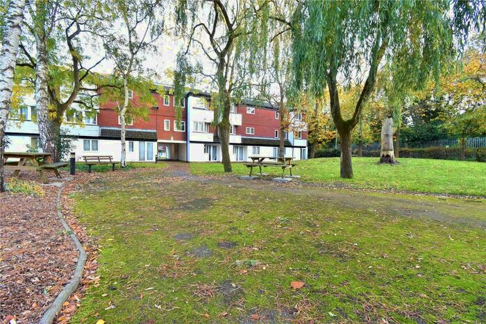 1 Bedroom Flat To Rent In Mount Lane, Bracknell, Berkshire, RG12