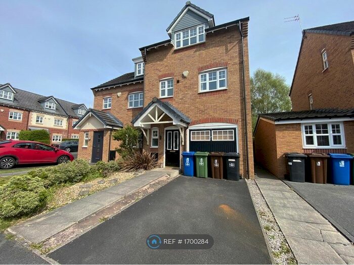 3 Bedroom Semi-Detached House To Rent In Blakemore Park, Atherton, Manchester, M46