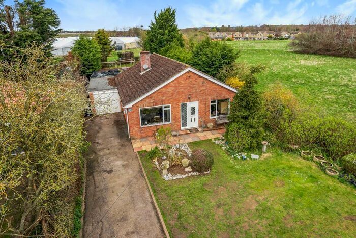 4 Bedroom Detached Bungalow For Sale In Barrow Road, Shippon, Abingdon, OX13