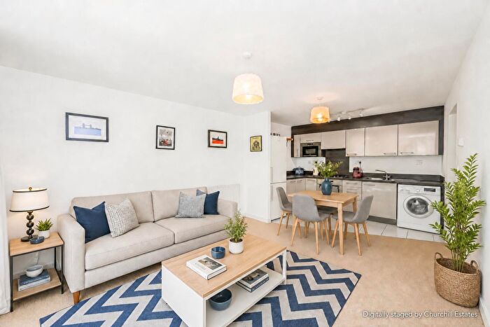 2 Bedroom Flat For Sale In Bedgebury Court, Walthamstow, E17