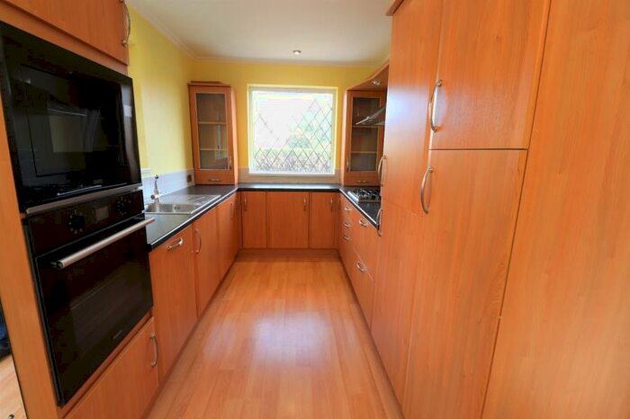 2 Bedroom Bungalow To Rent In Sunny Bank Grove, Thornbury, West Yorkshire, BD3