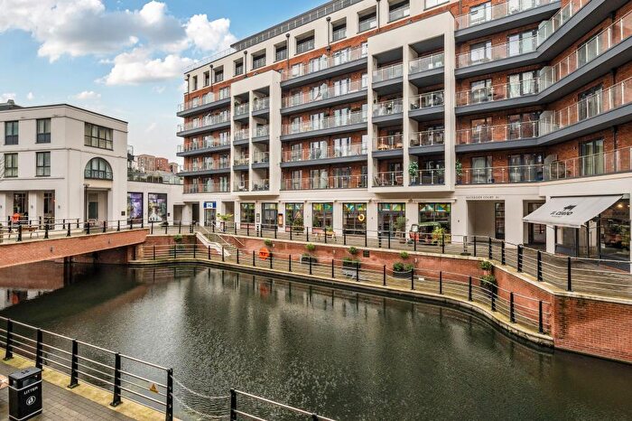 2 Bedroom Flat For Sale In Maidenhead, Berkshire, SL6