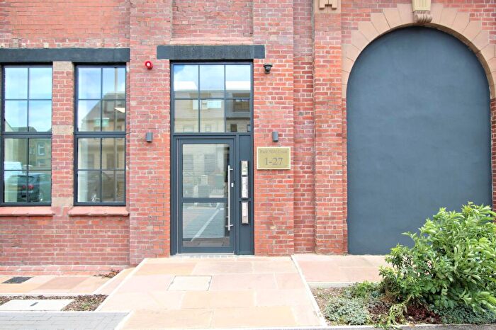 1 Bedroom Flat To Rent In Park Mills Court, Morley, LS27