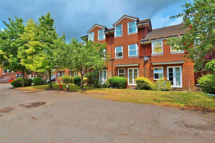 1 Bedroom Apartment To Rent In Josephs Road, Guildford, Surrey, GU1