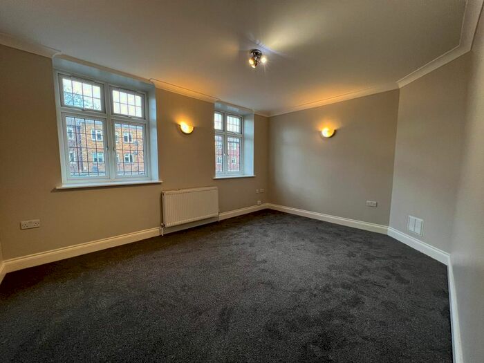 1 Bedroom Flat To Rent In Main Road, Romford, RM2