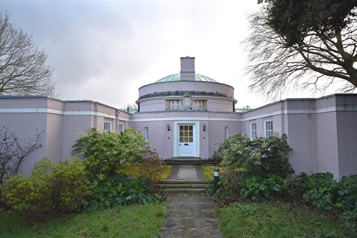 2 Bedroom Detached House To Rent In Park Road, Isleworth, Brentford, London, TW7