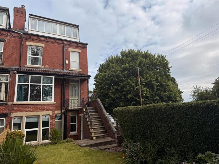 4 Bedroom Terraced House To Rent In Knowle Terrace, Leeds, LS4