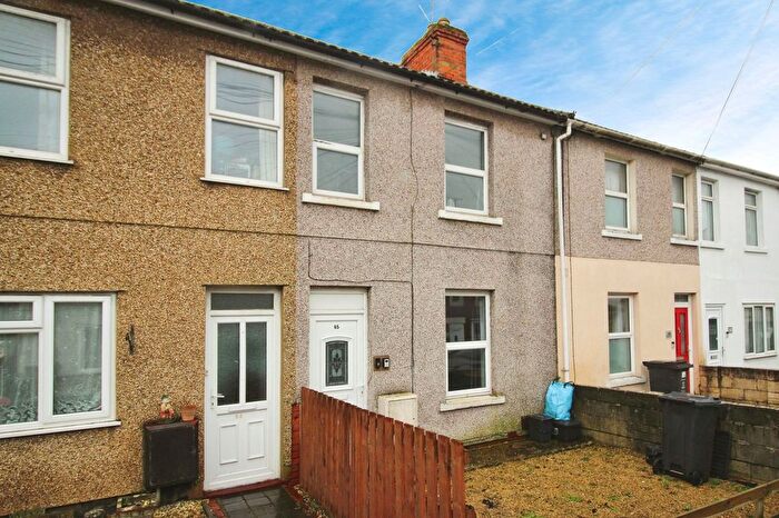3 Bedroom Terraced House To Rent In Bright Street, Swindon, SN2