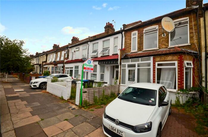 4 Bedroom End Of Terrace House To Rent In Durants Road- Sub, Enfield, EN3