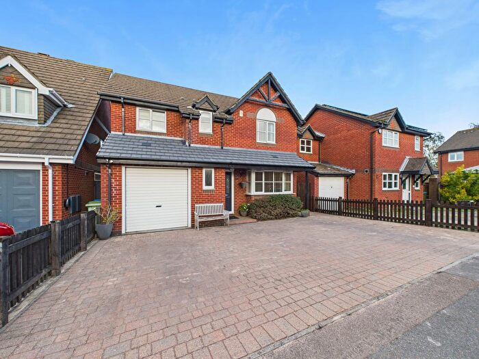 4 Bedroom Detached House For Sale In Topiary Gardens, Locks Heath, SO31