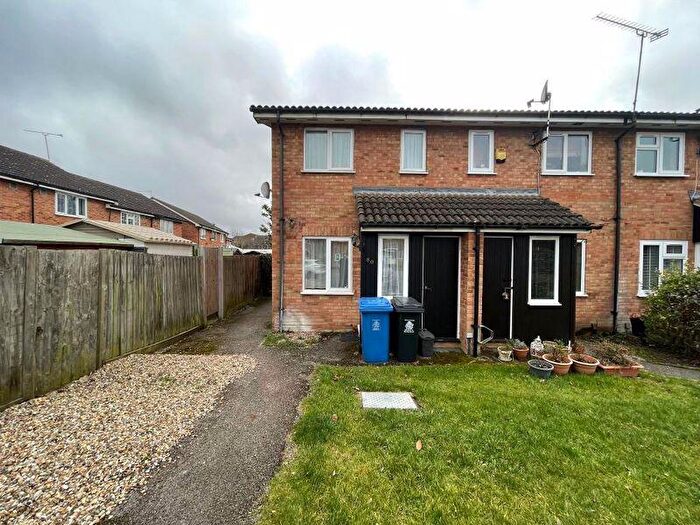 1 Bedroom Terraced House To Rent In Penn Road, Slough, SL3
